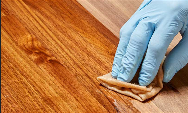 نحوه تمیز کردن بخش‌های چوبی مبل